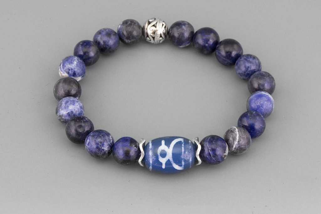 Браслет содалит, Дзи (агат) "Кубера" 03567-03568